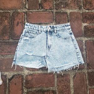 Shorts (from Paris, France)